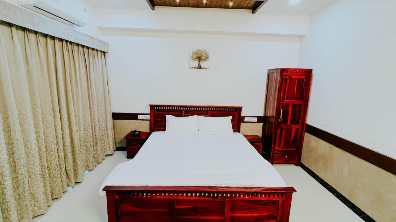 Hotel Tirth By Sonu'S Ujjain Exterior foto