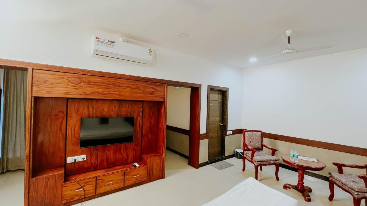 Hotel Tirth By Sonu'S Ujjain Exterior foto
