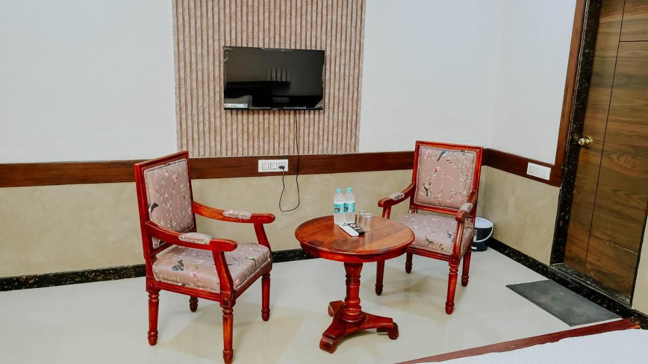 Hotel Tirth By Sonu'S Ujjain Exterior foto