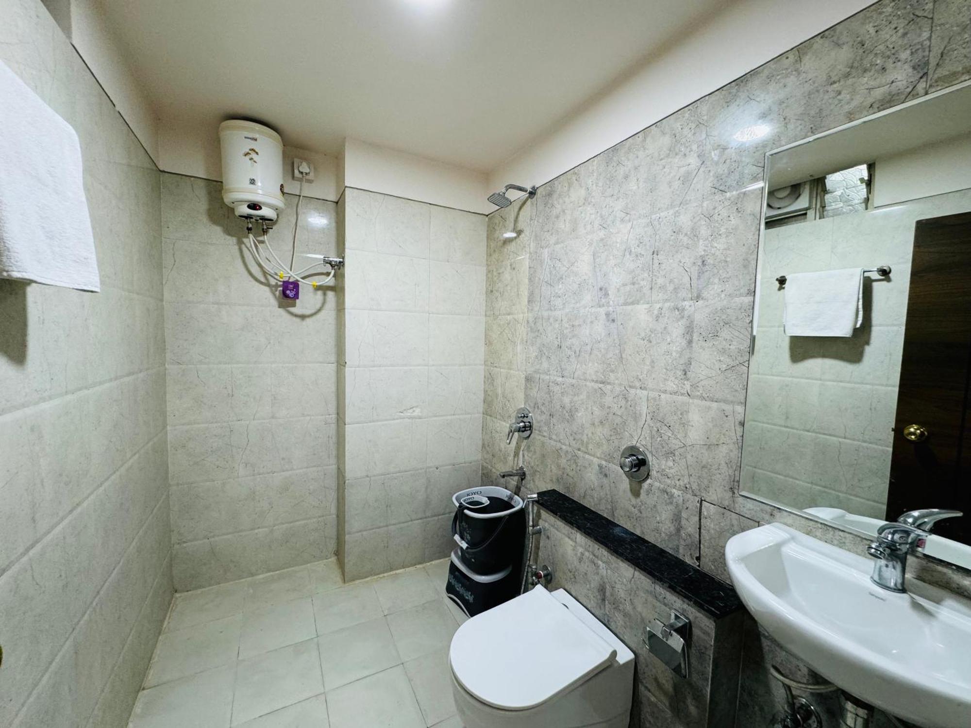 Hotel Tirth By Sonu'S Ujjain Exterior foto