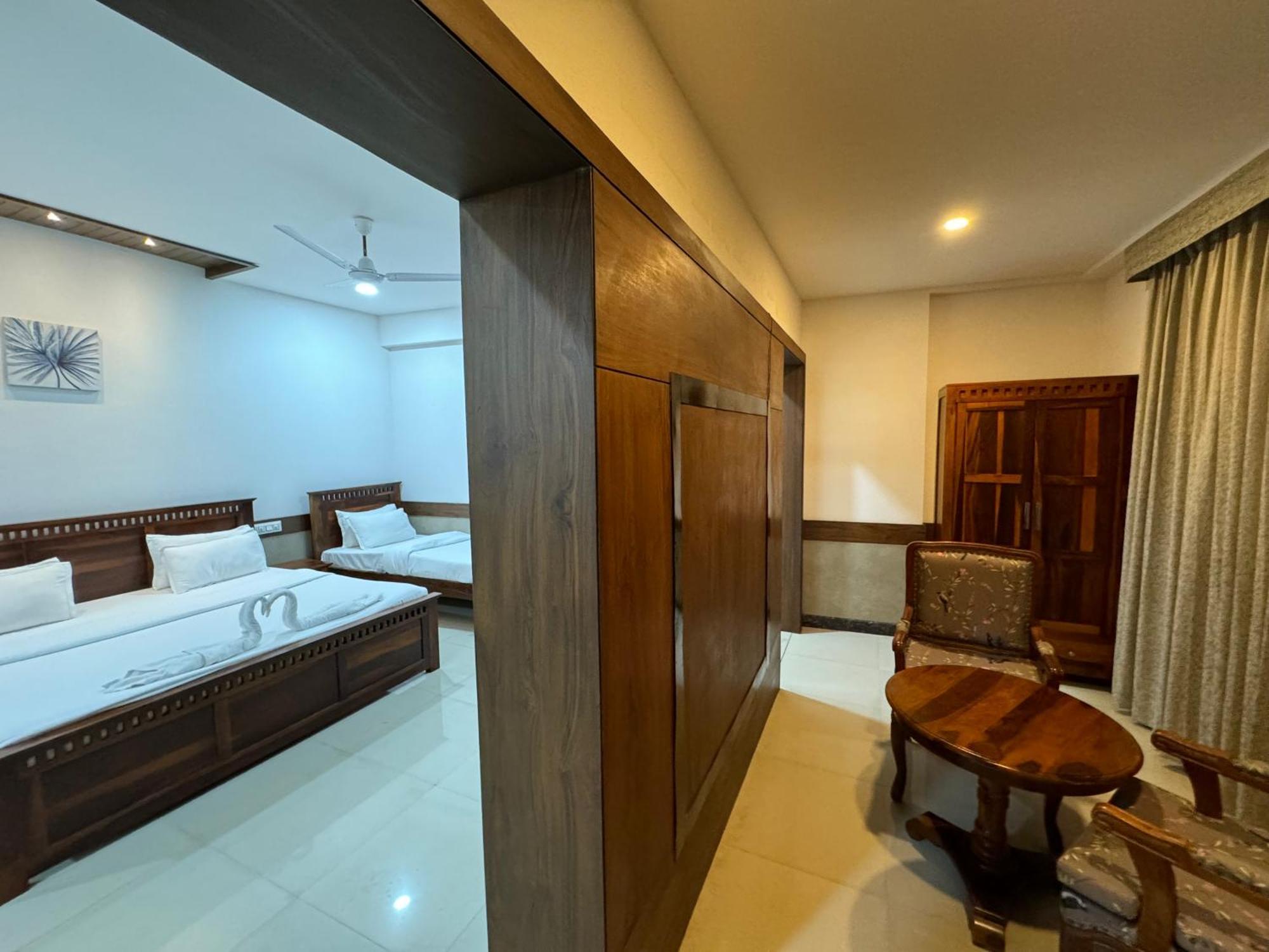 Hotel Tirth By Sonu'S Ujjain Exterior foto